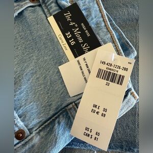 Abercrombie and Fitch The 4" Mom Short Curve Love High Rise Plus Size 33/16. NWT